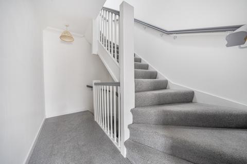 undefined, Grosvenor Place South, Gloucestershire GL52