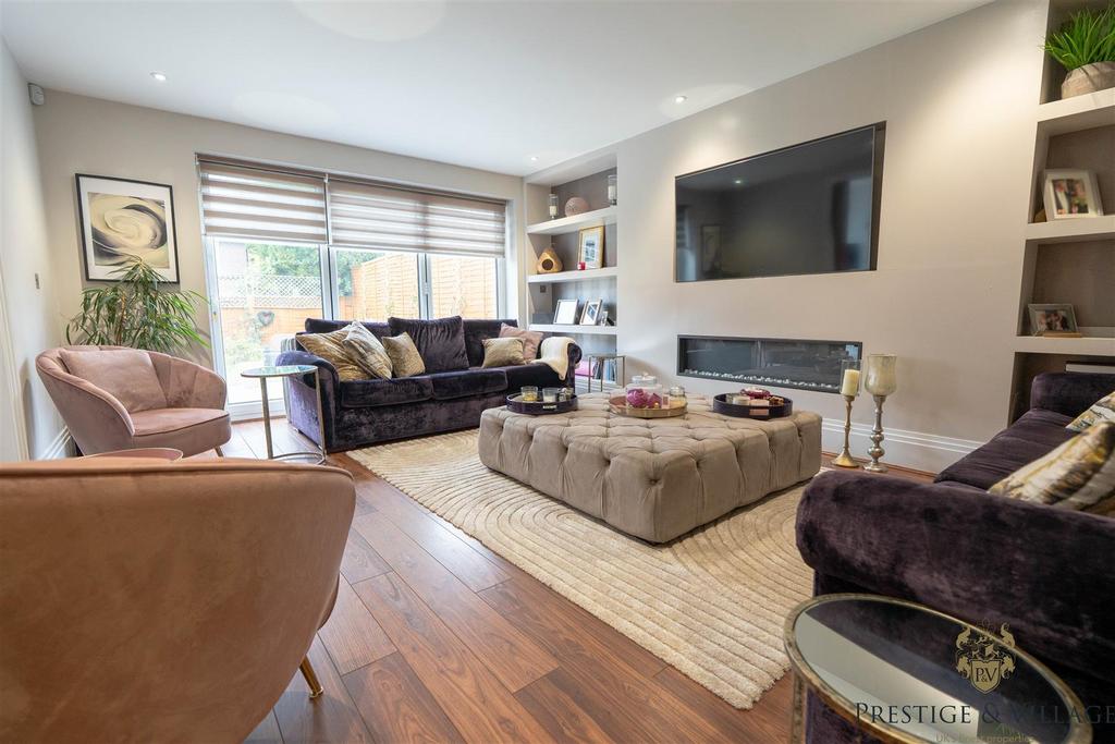 Lounge / Reception (rear)