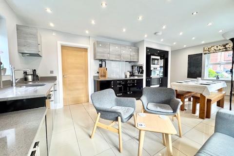 4 bedroom detached house for sale, SAUNDERS CLOSE, CAISTOR