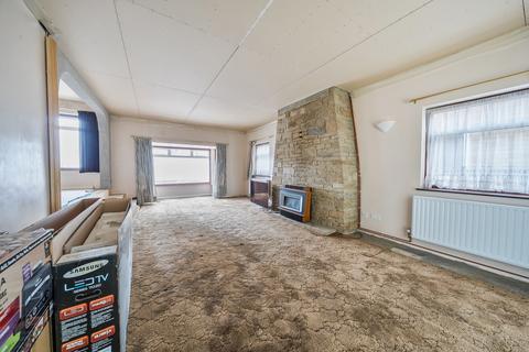 undefined, Furness Avenue, Bedfordshire LU6