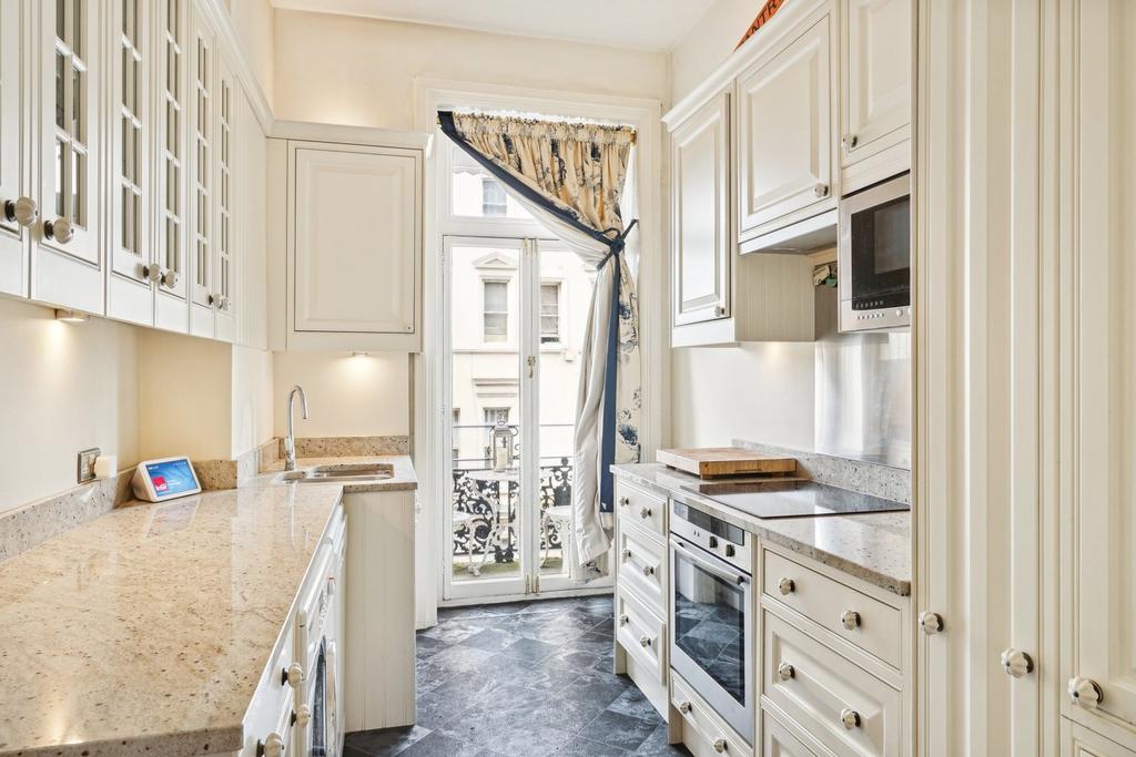 Apartment in London - View 3
