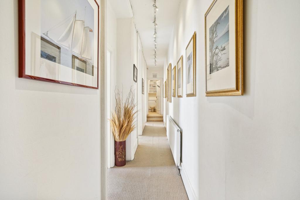 Apartment in London - More