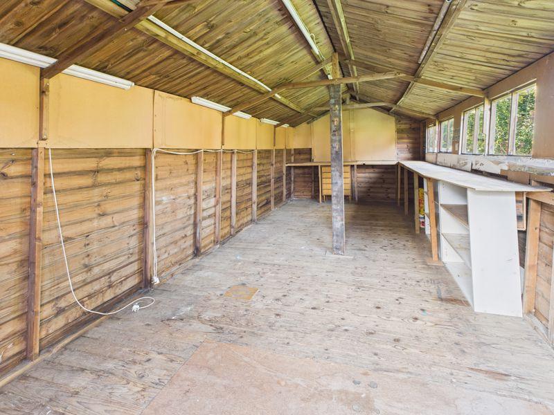 Workshop / storage