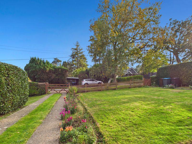 Front garden to the