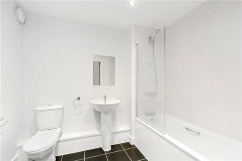 1 bedroom flat to rent, Limerick Close, London SW12
