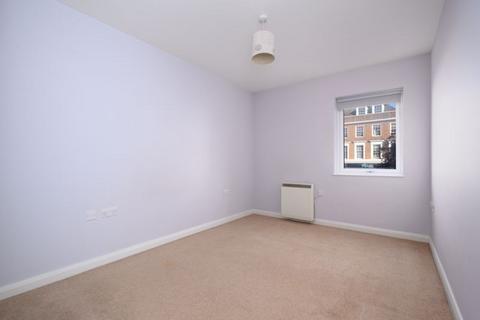 2 bedroom apartment for sale, Auckland House, Walton-on-Thames