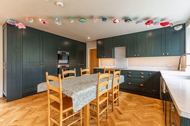 Dining Kitchen Area