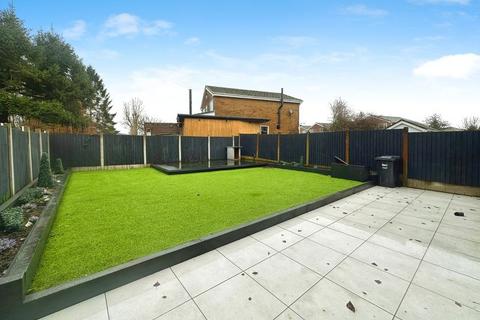 4 bedroom semi-detached house for sale, Bankhouse Road, Bury