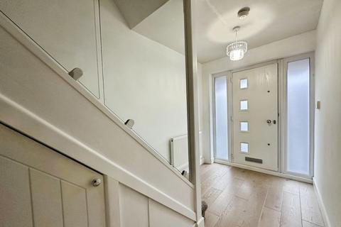4 bedroom semi-detached house for sale, Bankhouse Road, Bury
