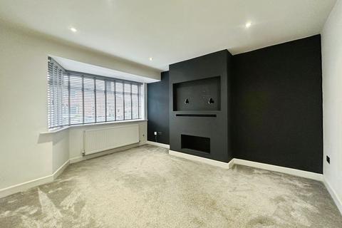 4 bedroom semi-detached house for sale, Bankhouse Road, Bury
