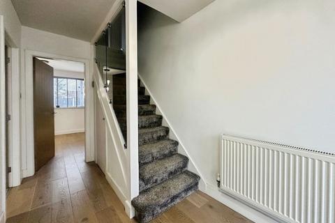 4 bedroom semi-detached house for sale, Bankhouse Road, Bury