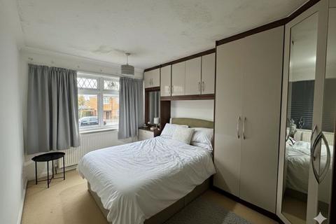2 bedroom apartment to rent, Cornwall Road, Uxbridge, UB8