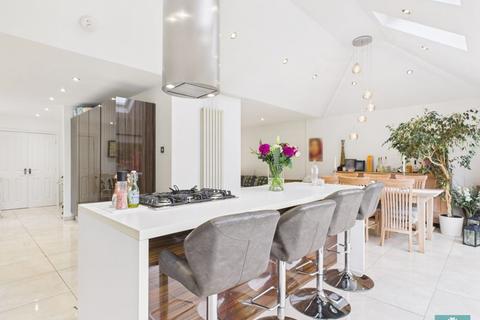 4 bedroom detached bungalow for sale, Brellafield Drive, Oldham OL2