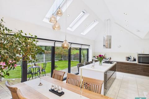 4 bedroom detached bungalow for sale, Brellafield Drive, Oldham OL2