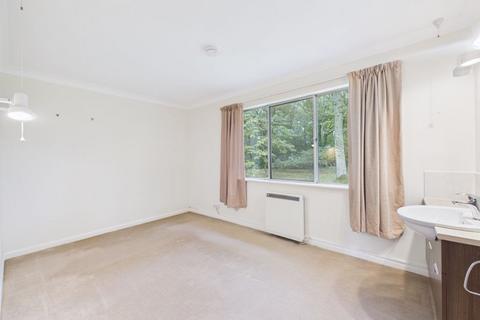 4 bedroom bungalow to rent, South Drive, Camborne