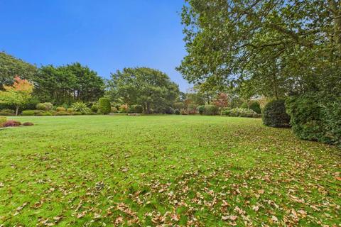 4 bedroom bungalow to rent, South Drive, Camborne