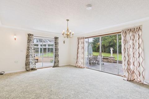 4 bedroom bungalow to rent, South Drive, Camborne