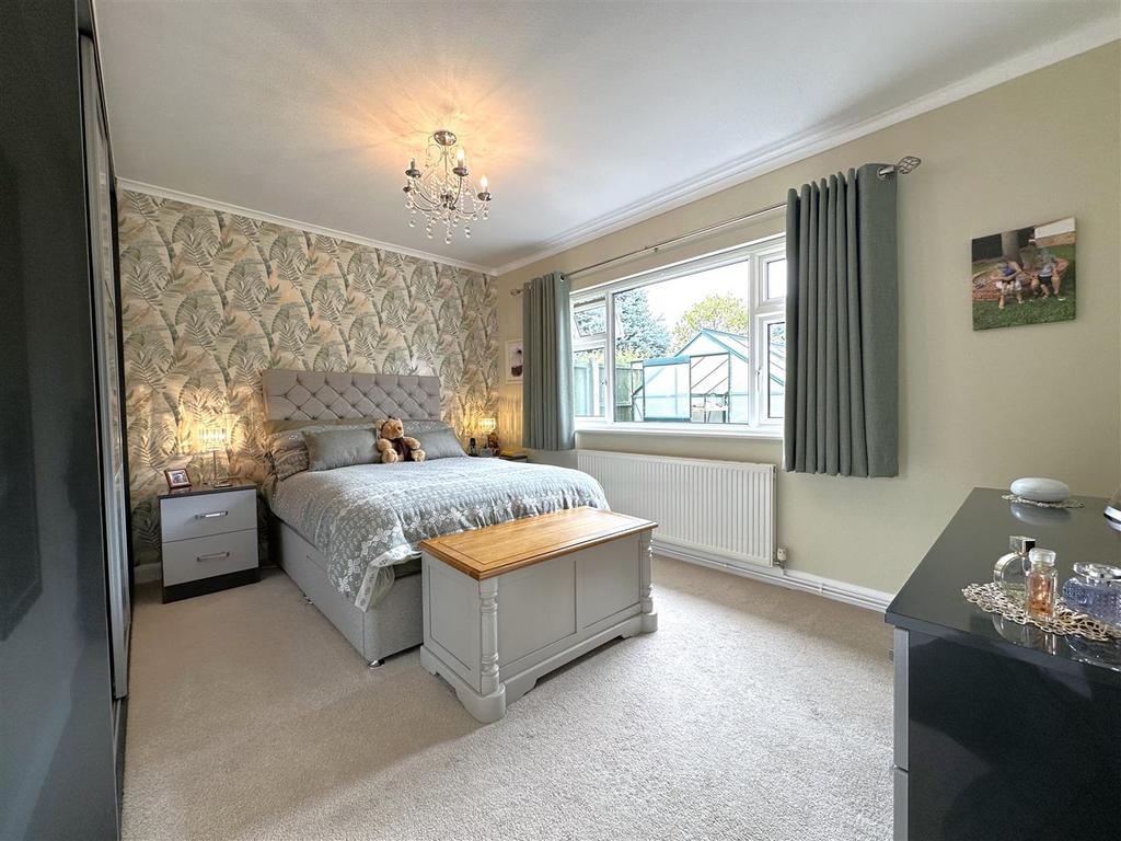 Master Bedroom 778