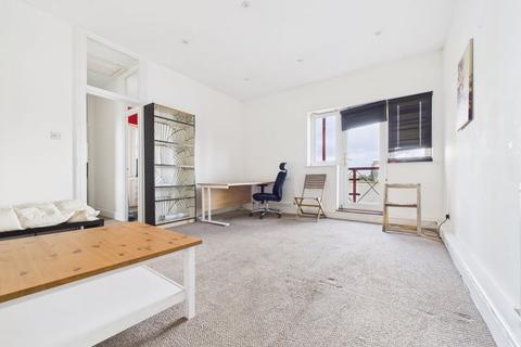 1 bedroom apartment for sale, Caledonian Wharf, London
