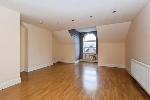 2 bedroom apartment for sale, Acres Lane, Stalybridge