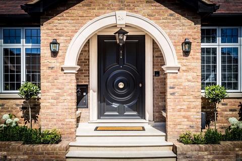 5 bedroom detached house for sale, The Dene, South Cheam SM2
