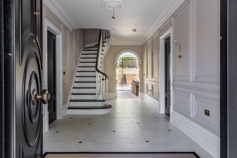 5 bedroom detached house for sale, The Dene, South Cheam SM2