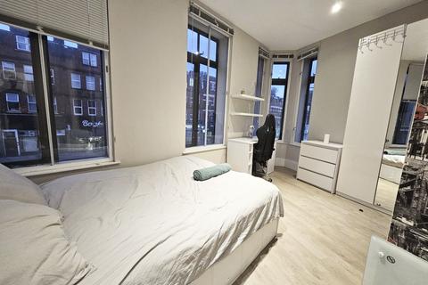 2 bedroom flat to rent, Finchley Road, London NW3