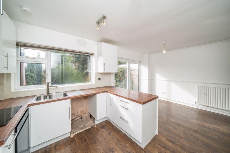 Dining kitchen
