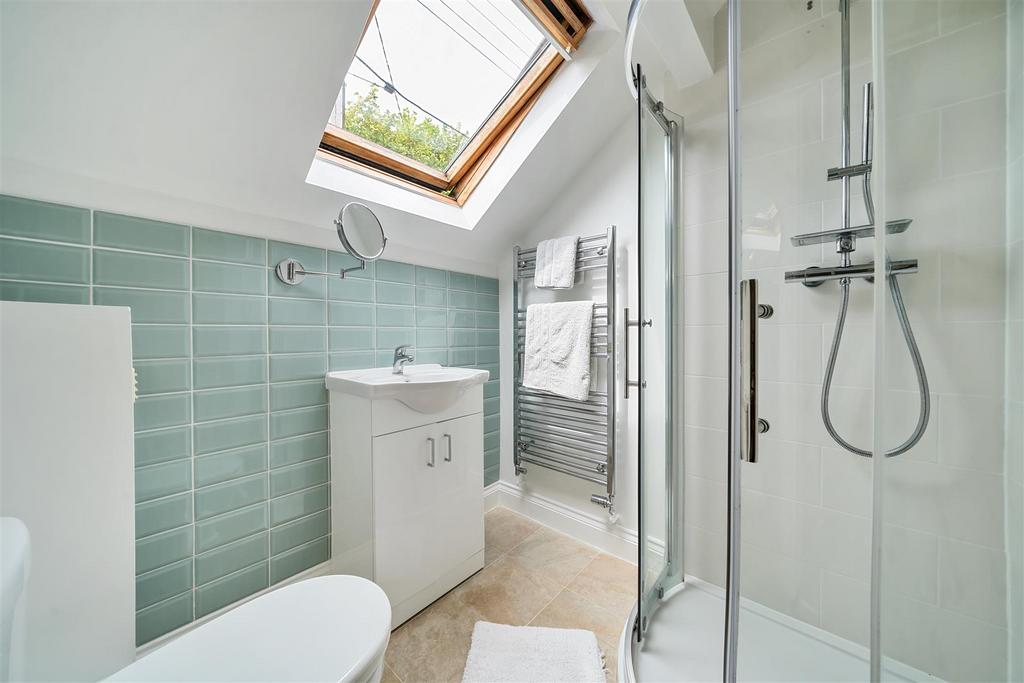 Bedroom 1 en suite