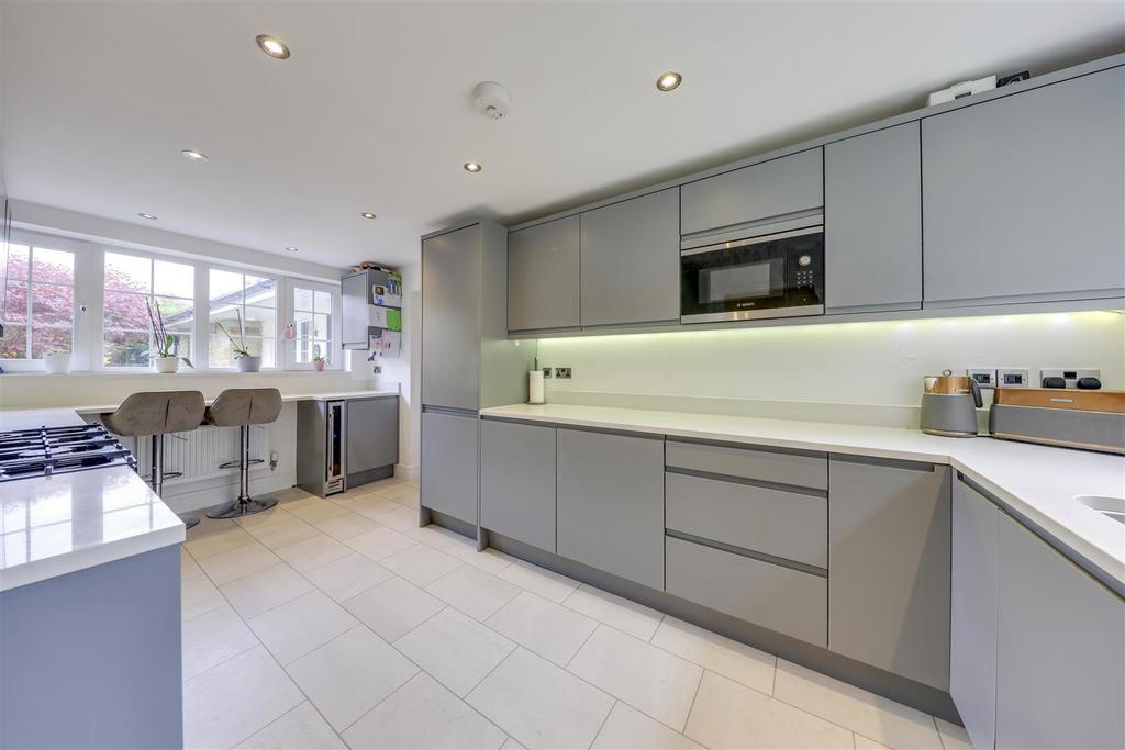 Kitchen Alt