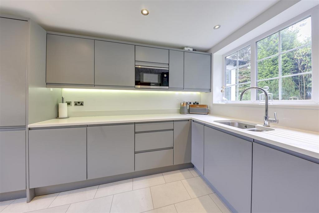 Kitchen Alt 2