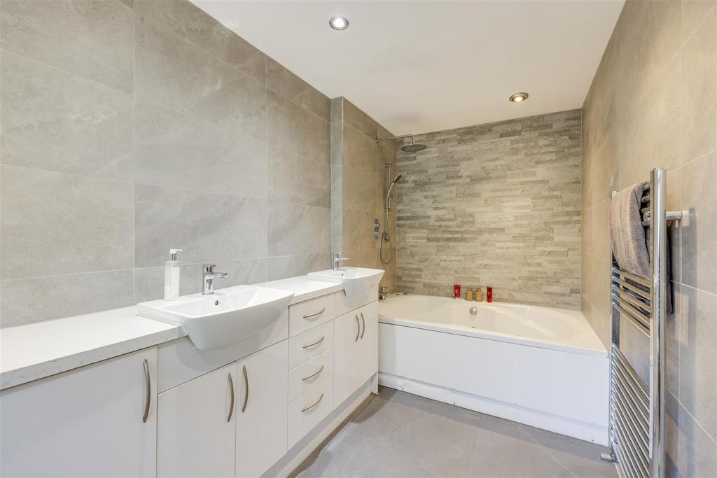 En Suite Bathroom