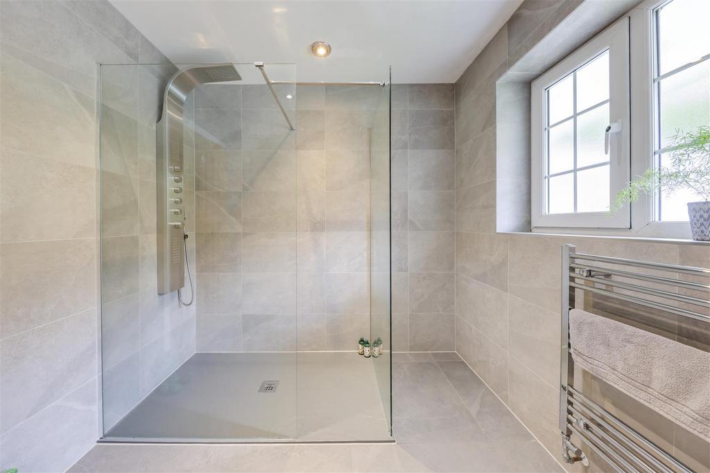 Feature Shower