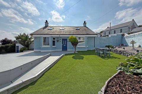 5 bedroom detached house for sale, Mount Pleasant, Holyhead, Isle of Anglesey, LL65