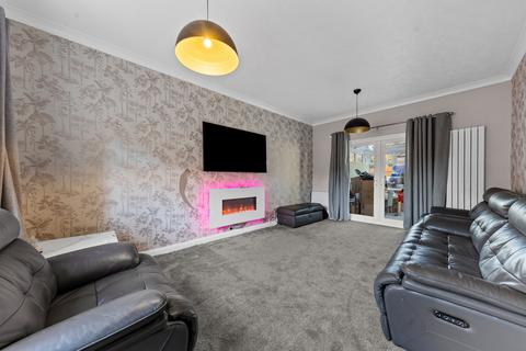 5 bedroom detached house for sale, Healey Close, Northampton, NN3
