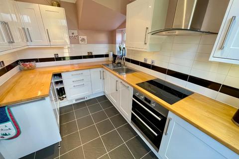 undefined, Englefield, Luton, Bedfordshire, LU2 7TD