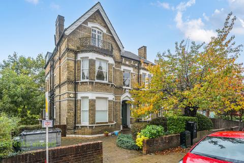 Victoria Crescent, London, SE19