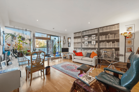 3 bedroom flat to rent, Dace Road, London, E3