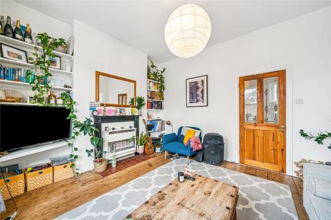 1 bedroom apartment for sale, Trinity Road, SW18