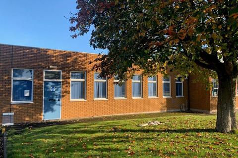 Warehouse to rent, Third Ave Kingswinford DY6 7XG