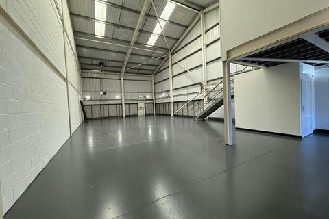 Warehouse to rent, Rodney Rd Southsea PO4 8DF