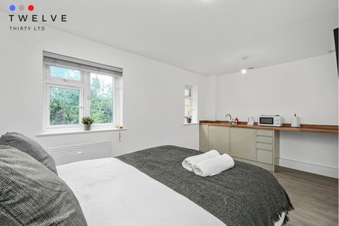 Studio to rent, Private Room to Rent at Kings Road | Bills Included | 10 Mins to Norwood Junction (2)