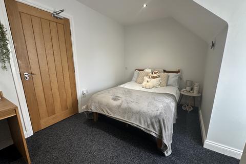 2 bedroom flat to rent, 72 Rasen Lane, Lincoln LN1