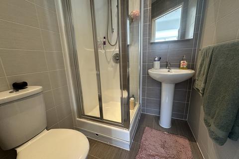 2 bedroom flat to rent, 72 Rasen Lane, Lincoln LN1