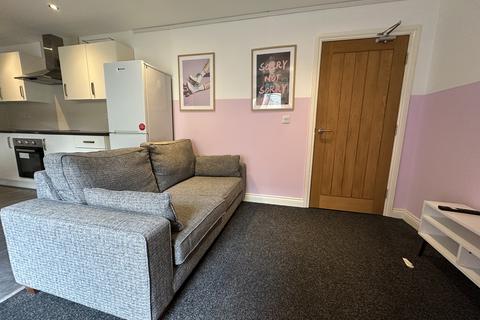 2 bedroom flat to rent, 72 Rasen Lane, Lincoln LN1