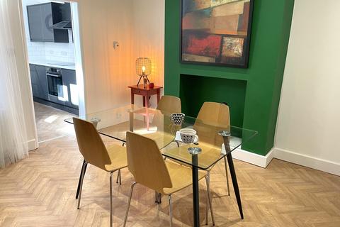 undefined, Lincoln LN5