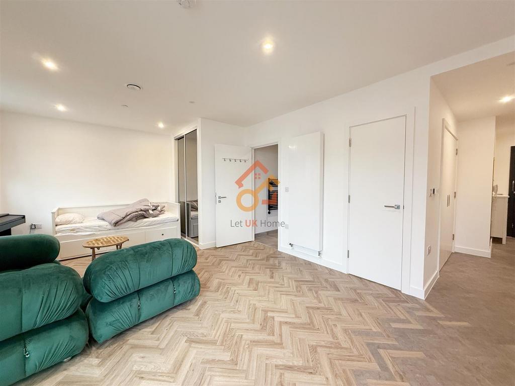 ???? 2025-10-21 125055 785.jpg