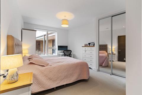 2 bedroom apartment for sale, Banister Road, Kensal Rise, W10
