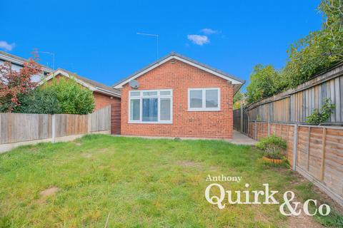 Tantelen Avenue, Canvey Island, SS8