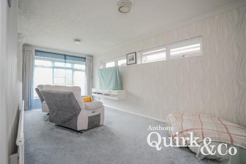 2 bedroom detached bungalow for sale, Tantelen Avenue, Canvey Island, SS8